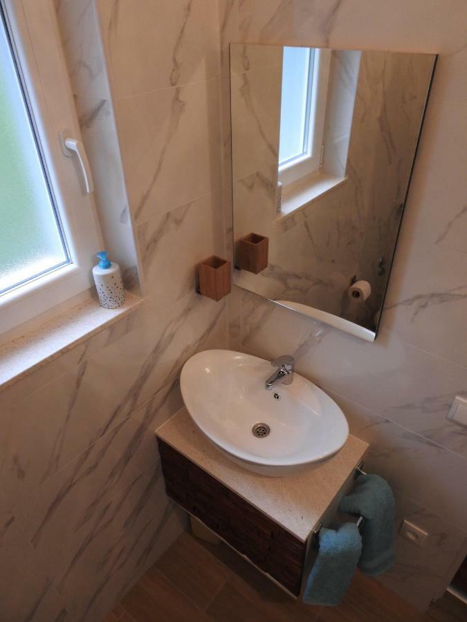 Sunrise Vid Apartment Dugi Rat Exterior foto