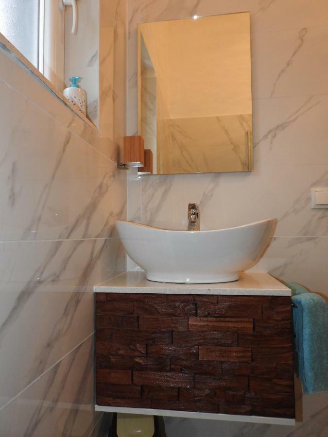 Sunrise Vid Apartment Dugi Rat Exterior foto